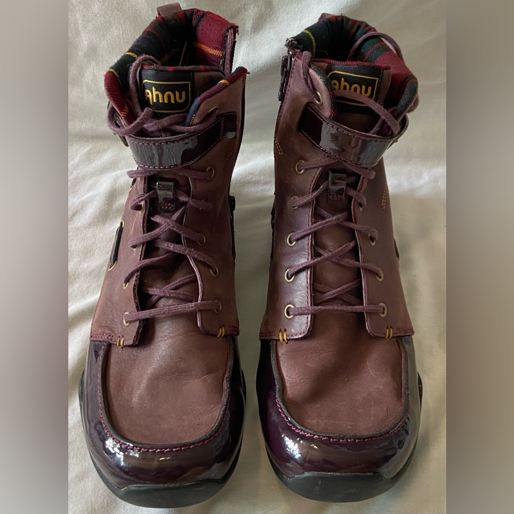 Ahnu Belmont Purple Leather Ankle Boots Women’s Sz 9